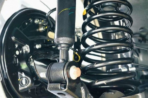 Dấu hiệu cho thấy cần phải thay phuộc sau xe máy ngay