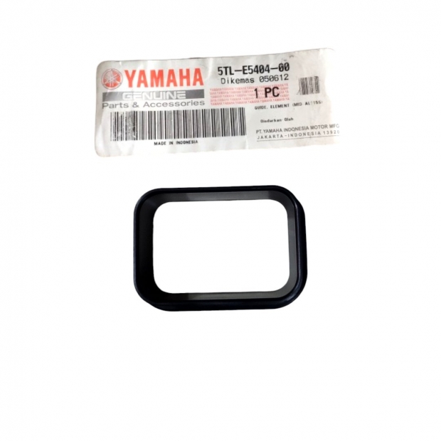 NHỰA KÊ CHẮN BỤI ỐP LỐC DÀI MIO 2004 / MIO 115 / MIO M3 ĐỜI 125 - 5TL-E5404-00