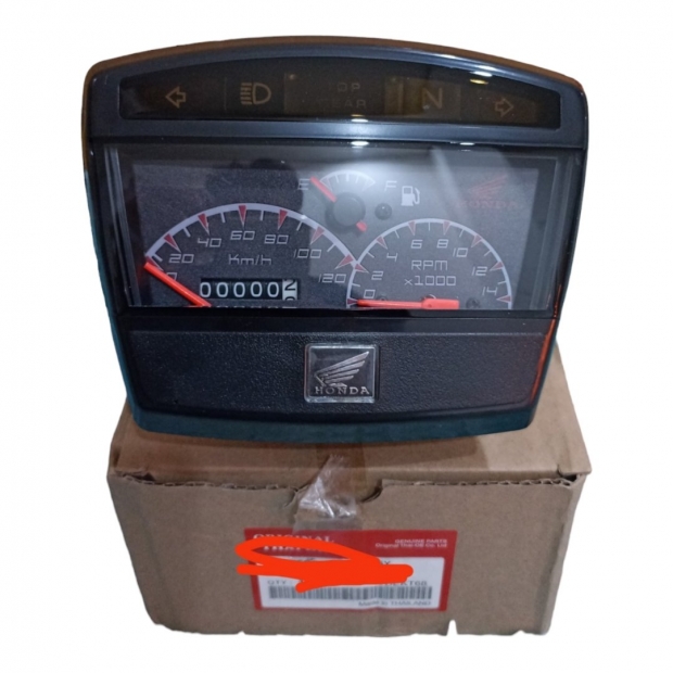 ĐỒNG HỒ 3 KIM DREAM EX5 MALAYSIA (37200-KVF-820)